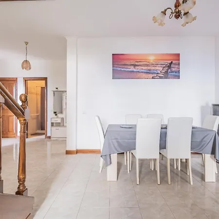 The Balcony - By Wehost Holiday home