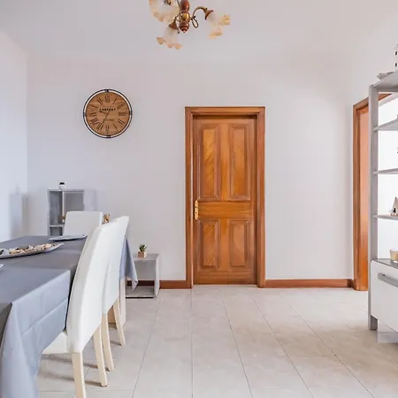 The Balcony - By Wehost * Санта-Крус