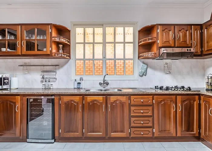 The Balcony - By Wehost Holiday home